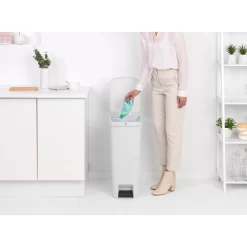 Brabantia StepUp Pedaalemmer 40 Liter Light Grey -NL-Huis & Thuis 102 0009 6 1