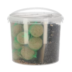 ESSCHERT DESIGN Vogelvoermix 3kg In Emmer 6 ESSCHERT DESIGN Vogelvoermix 3kg In Emmer -NL-Huis & Thuis 181 0924 1